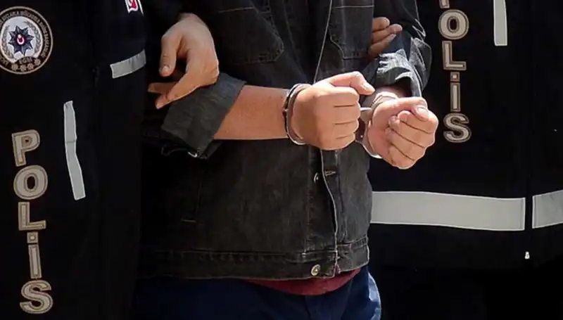 Kayseri’de Yasa Dışı Silah Ticareti: Operasyonla 2 Zanlı Yakalandı