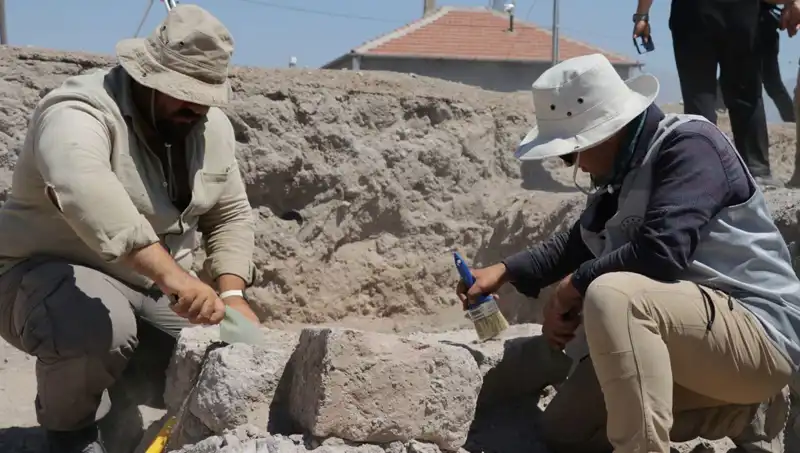 İç Anadolu'da Tarihi Mozaiklerin Sırrı Çözülüyor: Yeni Keşifler!