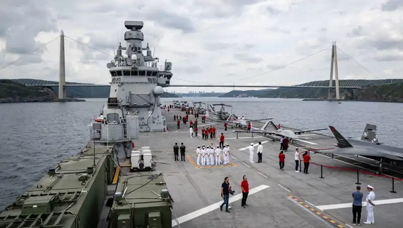 TCG Anadolu: Modern Mücadele Gemisi Sarayburnu’ndan İlk Kez Ayrıldı