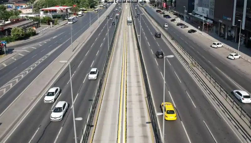 İstanbul’da Bayramda Boş Kalan Yollar: Yerel Trafic Akışındaki Dikkat Çeken Değişim
