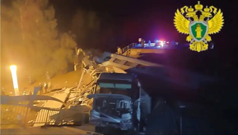 Rusya'da Köprü Çökmesi: Tren Kazasıyla İlgili Son Gelişmeler