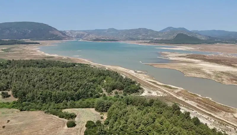 İzmir’de Tehlike Çanları Çalıyor: Suça Eğilimde Şaşırtıcı Düşüş
