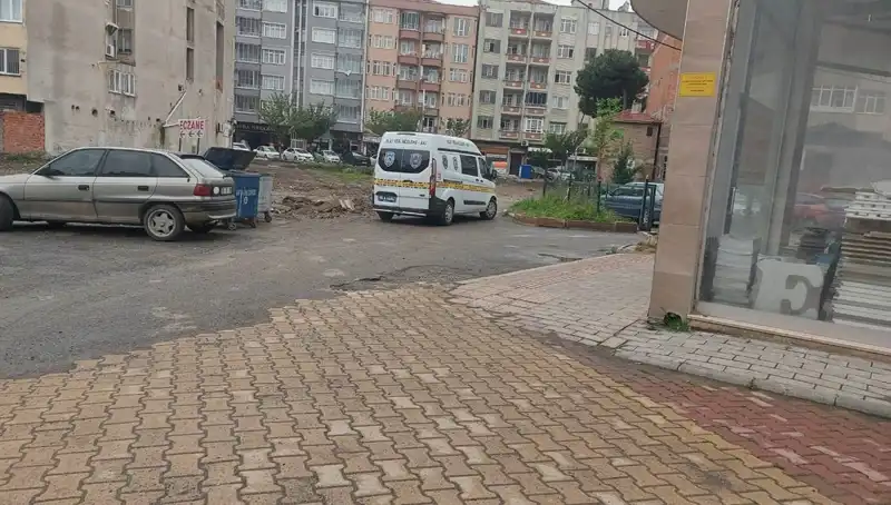 4. Kattan Düşen Kadın Hayata Tutunmaya Çalışıyor