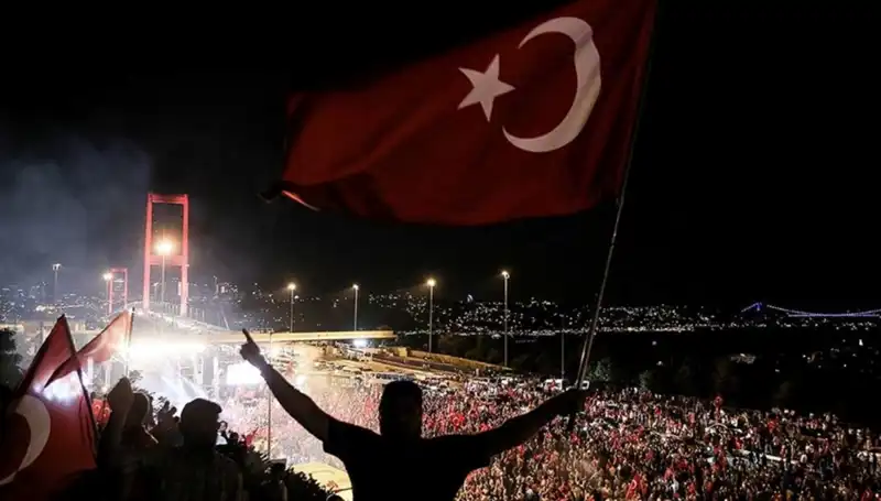15 Temmuz Gecesi İniş Tepenin Kahramanlıkları Külliye'de Sahnelenecek!