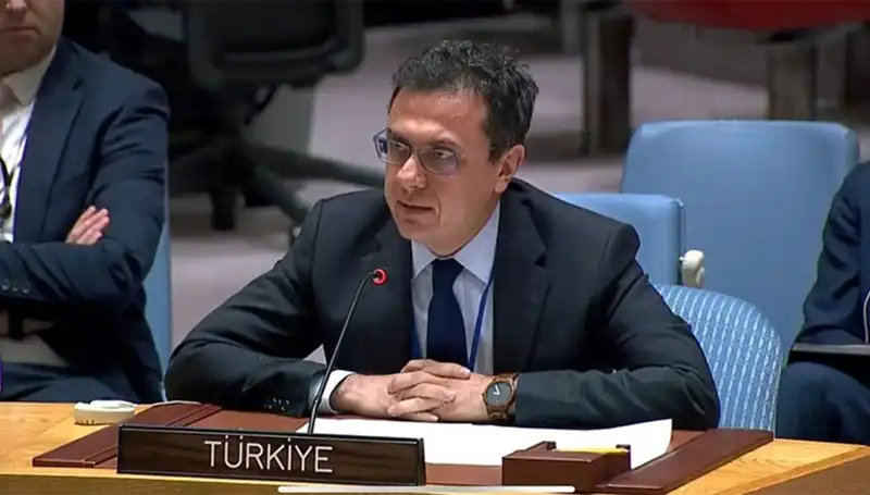 İsrail, Suriye'ye Yönelik Hava Saldırılarını Sonlandırmalı Mı?