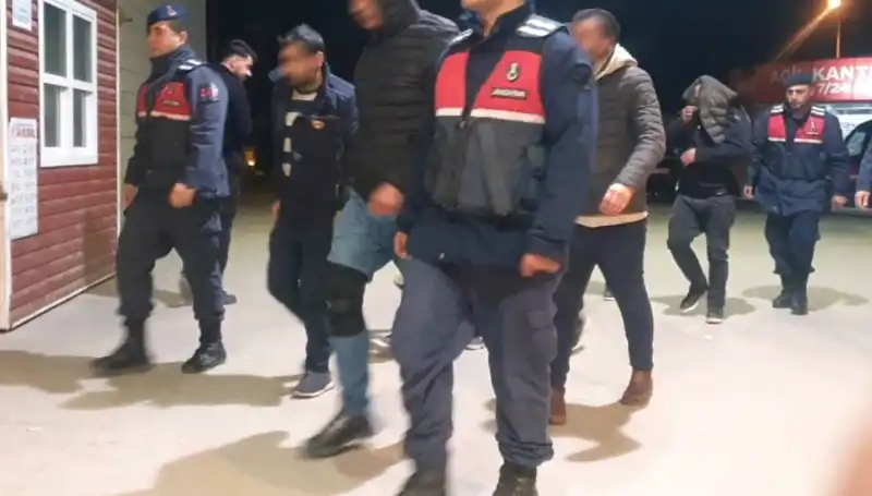 Uyuşturucu Partisine Baskın: Bağ Evinde Yakalananlar Şok Etti