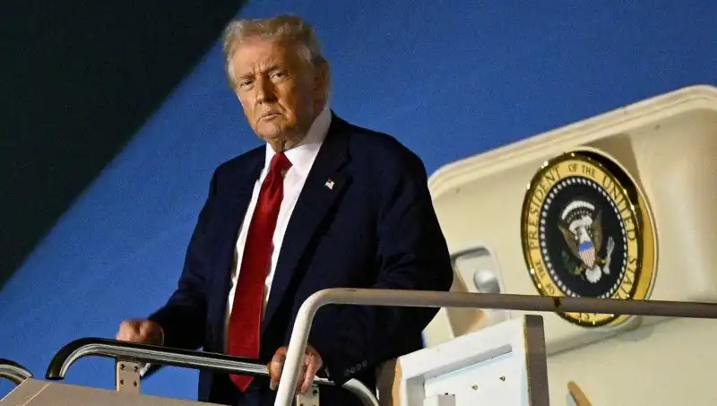 Trump, Lahey'deki NATO Zirvesi'nde Kritik Temaslarını Yapacak