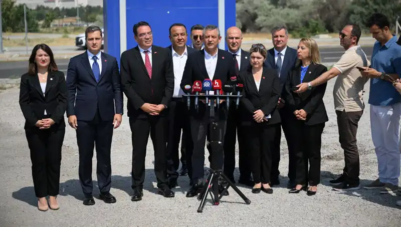 Özgür Özel TUSAŞ’ı Ziyaret Etti: Gelecekteki Hedeflerin Altını Çizdi