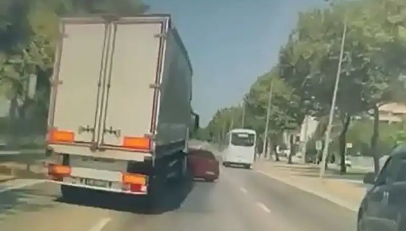 Bursa'da Kör Nokta Kazasında Yaşanan Felaket: Kazaya Neler Sebep Oldu?