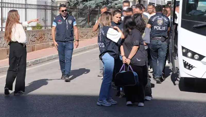 Türkiye'de 12 Milyonluk Eskort Dolandırıcılığı Skandalı: 6 İl Sarsıldı