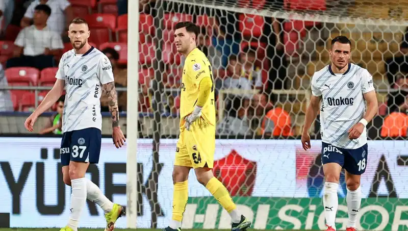 Fenerbahçe’nin Tarihi Çöküşü: Süper Lig'de Şok Edici Sonuçlar!