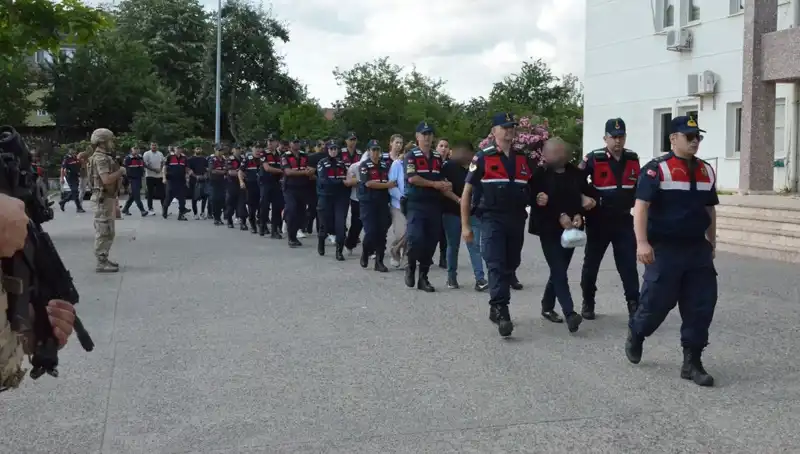 Hacizli Araçları Yeniden Tasarlayıp Satıyorlar: Dolandırıcılık İddiası