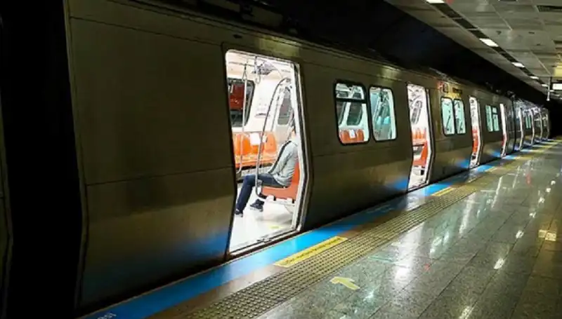 İstanbul'da Metro Seferleri Durduruluyor! Kapatılan Duraklar ve Etkileri