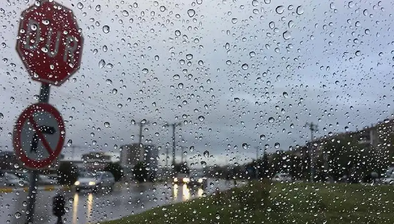 Meteoroloji’den Korkutan Uyarı: 20 İlde Düşen Sıcaklıklar ve Sağanak Yağış Bekleniyor