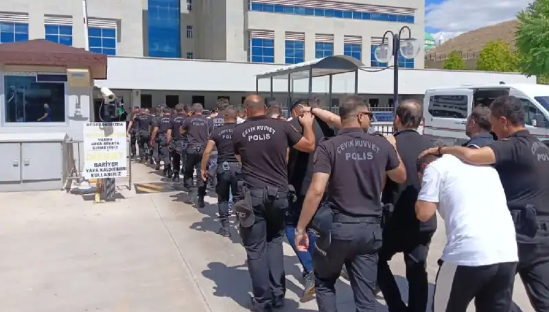 Ankara’da Tehdit ve Haraç Çetesi Çökertildi: Avukatlar da Ağa Dahil mi?