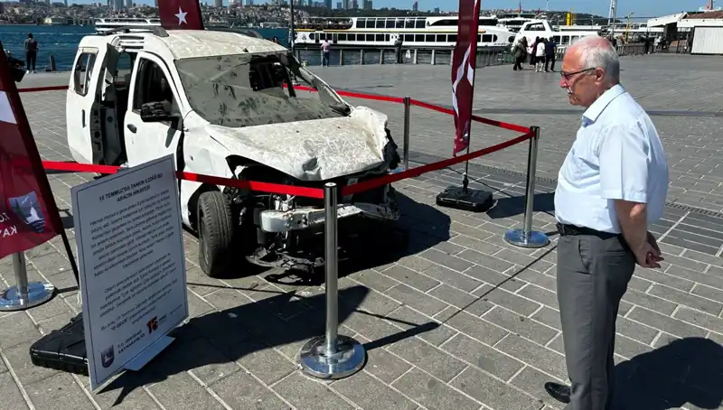 15 Temmuz Gecesi Tanık Olunan Korkunç Manzara: Tankların Ezdiği Otomobiller Sergisi Açıldı