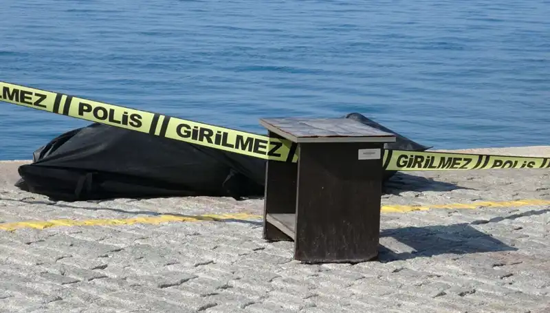 Falezlerin Gizemli Derinliklerinde Bulunan Erkek Cesedi Uluslararası Dikkat Çekti