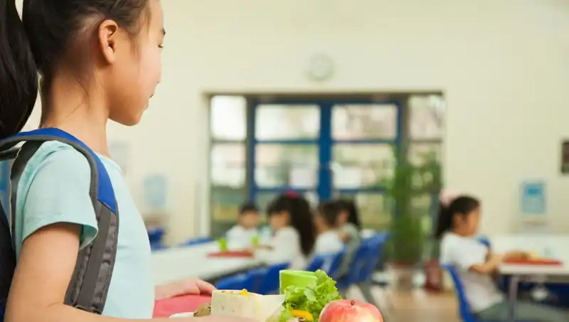 İspanya'da Obeziteyle Mücadele: Yağlı Yiyecekler Restoran Menülerinden Çıkarılıyor!
