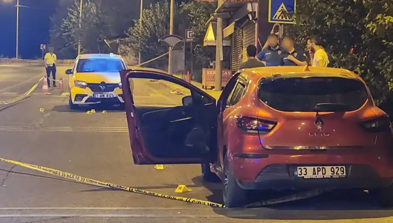 İki Aracın Yolu Kestikleri Kavga: 2 Can Gitti, 5 Kişi Yaralandı!