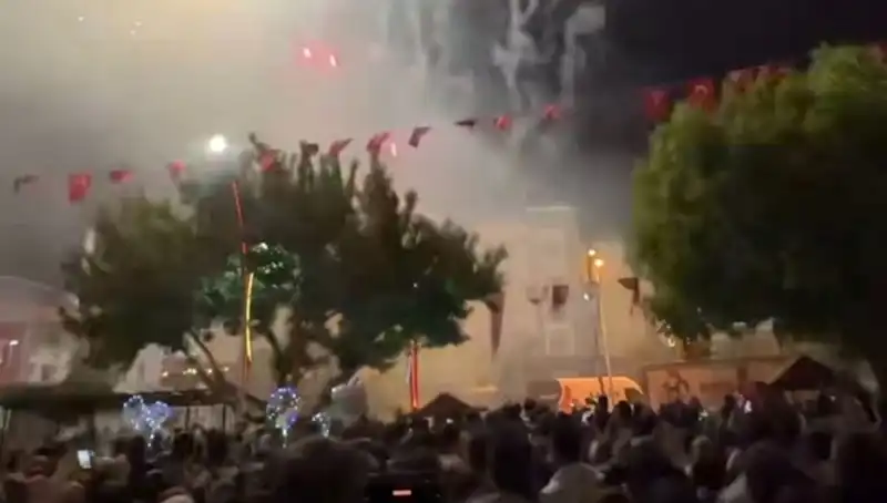 Havai Fişek Gösterisi Sonrası Hastanelik Olayları Artıyor!